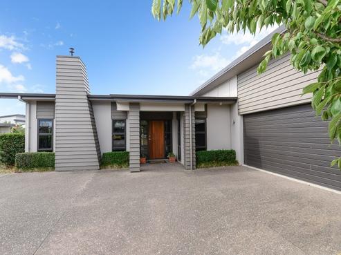 24 Moonlight Drive, Rototuna North
