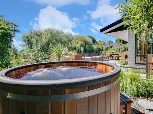 33 Cedar Road, Te Awanga