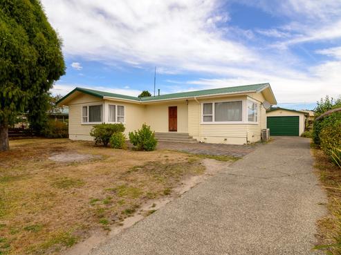 17 Clouston Crescent, Fenton Park
