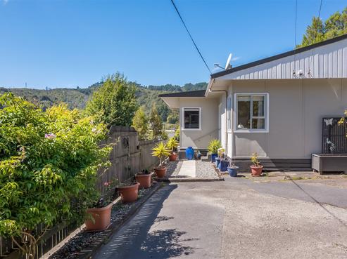1/12 Kopara Grove, Stokes Valley