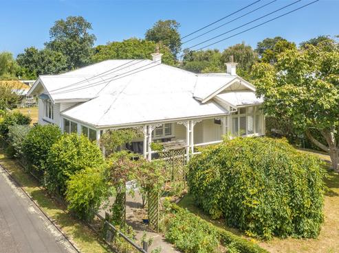 11 Peakes Road, Saint Johns Hill