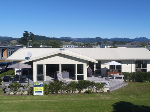 157 The Fairway, Matarangi