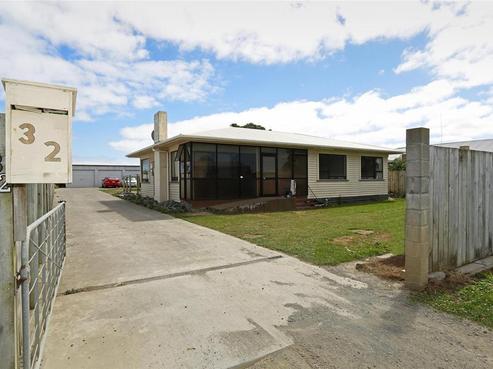 32 Heaphy Road, Opunake