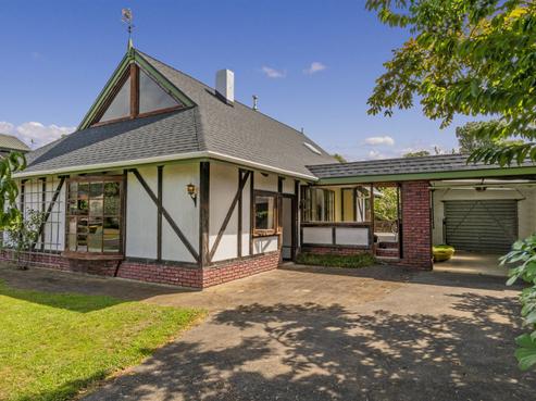 32 Robinson Road, Whitianga
