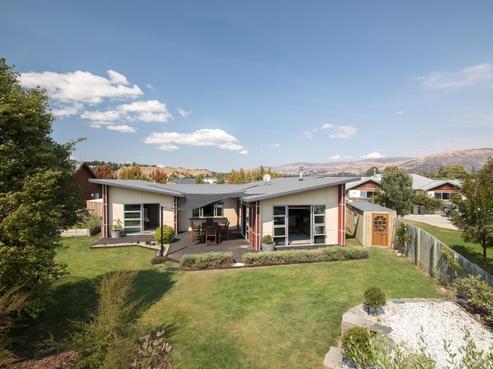 26 Ash Avenue, Albert Town