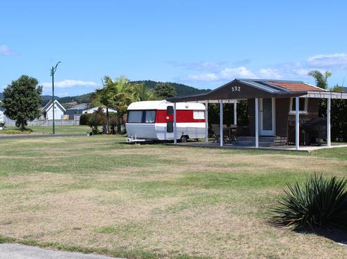 132 Rangiora Crescent, Matarangi