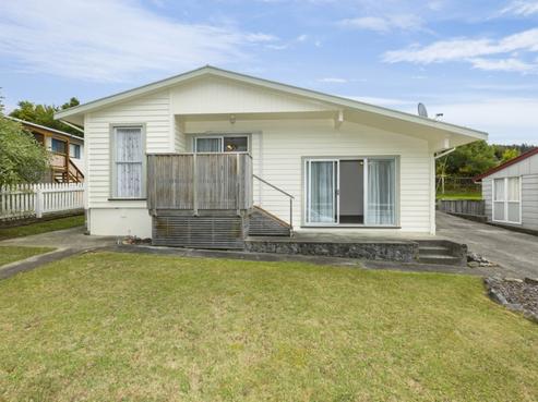 68 Field Street, Silverstream