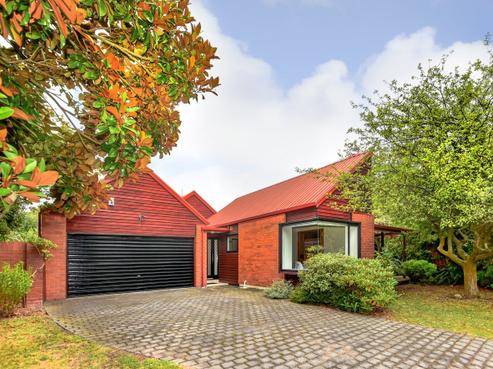 12 Rembrandt Place, Burnside