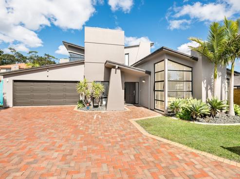 103 Hugh Green Drive, Pinehill