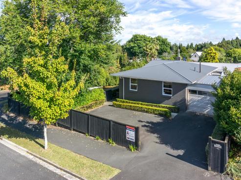 100 Storey Avenue, Forest Lake
