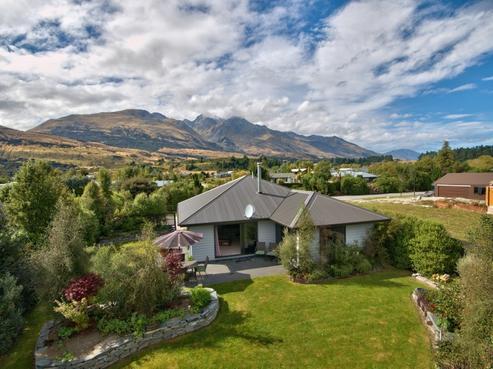 8 Lochburn Avenue, Glenorchy