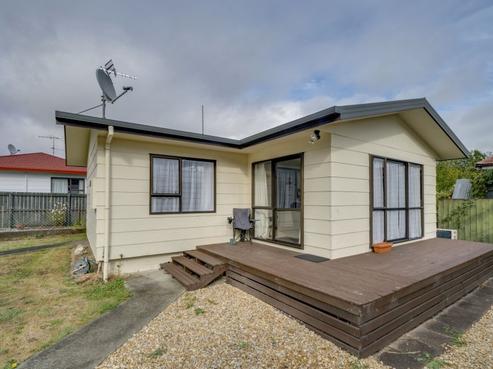 4/18 Arapiki Road, Stoke