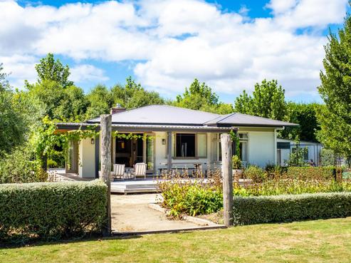 247 Napier Road, Havelock North