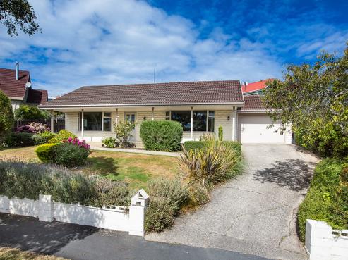 214 Larnach Road, Waverley
