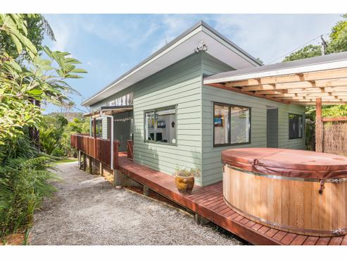 111 Anawhata Road, Piha