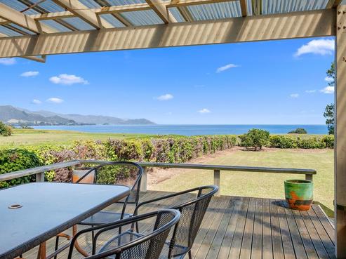 6729 State Highway 35, Te Kaha