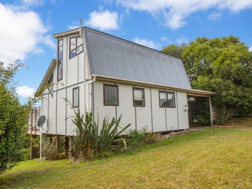 103 Alcoba Street, Kamo