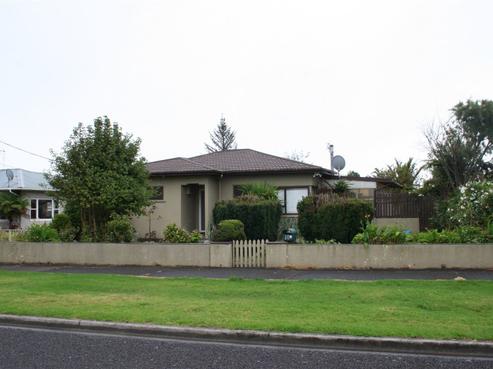 16 Brookes Terrace, Waitara