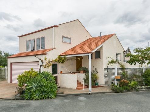 11/180 Charles Street, Westshore