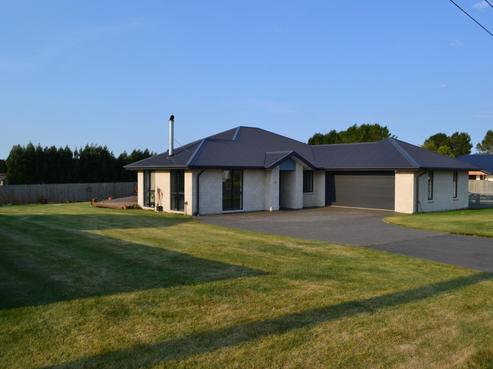 31 Charles Street, Weston