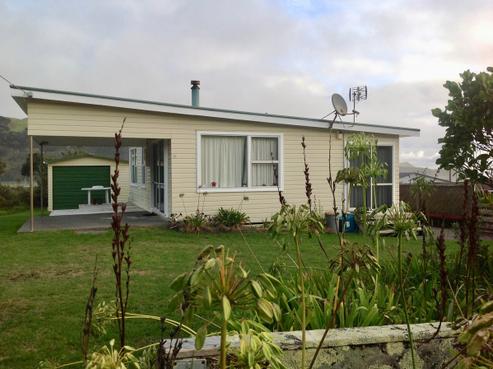 1 Beach Road, Mokau