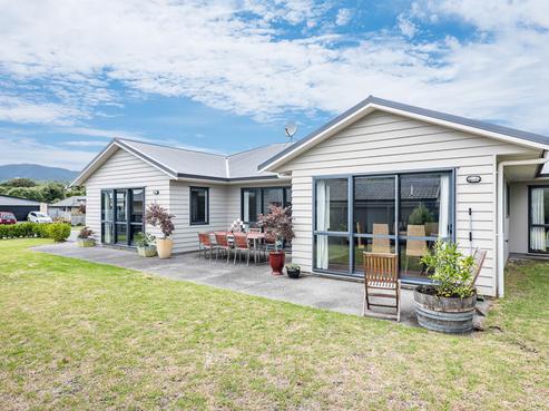 51 Hillcrest Road, Raumati Beach