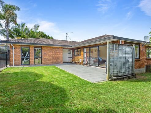 8B Channing Crescent, Botany Downs