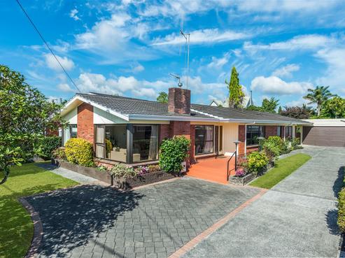 729 River Road, Chartwell
