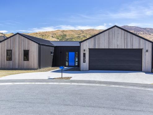 8 Hortons Way, Cromwell