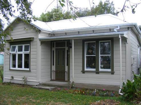 77 Avenue Road, Foxton