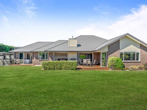 10 Whitcombe Place, Darfield