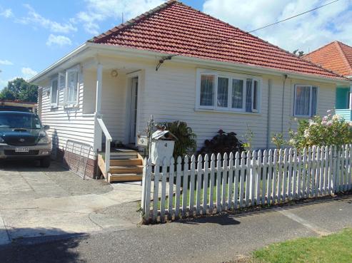 4 Puriri Street, Helensville