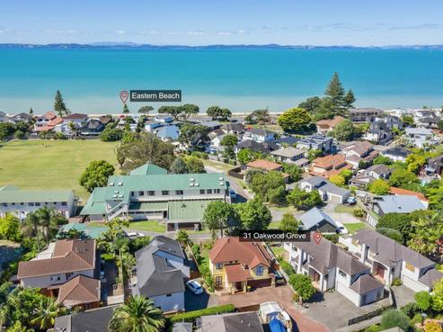 31 Oakwood Grove, Eastern Beach
