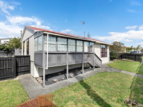 1/32 Caribbean Drive, Unsworth Heights