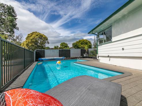 5 Pokapu Street, Titirangi