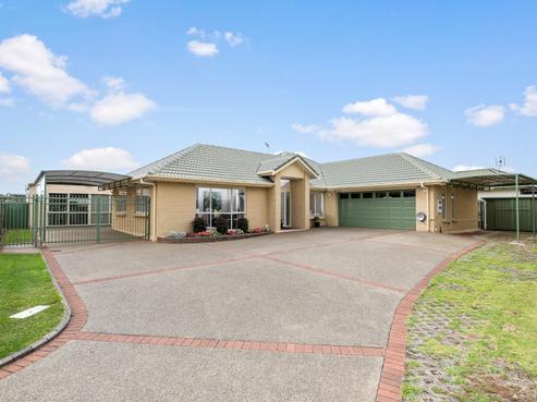 15 Cantora Avenue, Northpark