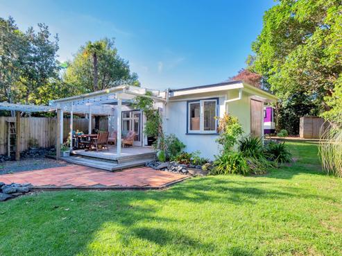 1 Laika Avenue, Ti Point