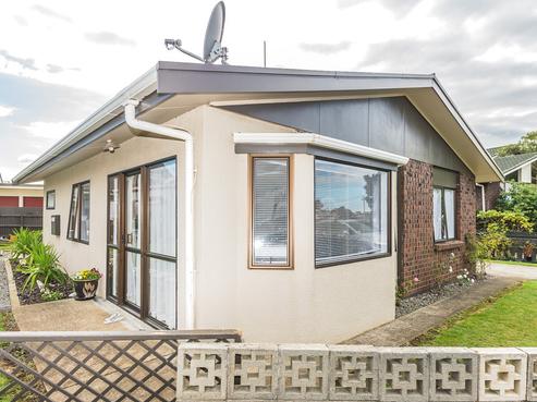 10B Essex Place, Springvale