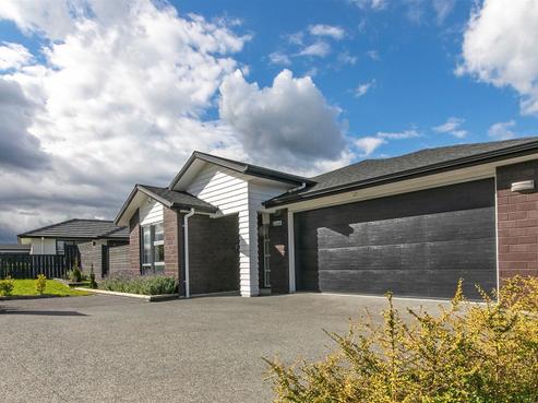 21 Pohutukawa Parade, Riverhead