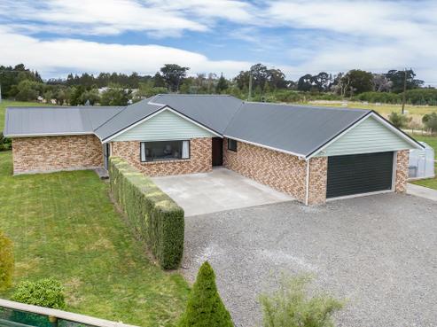 87 Longwood East Road, Featherston