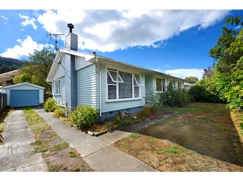 12 Kowhai Street, Tapawera
