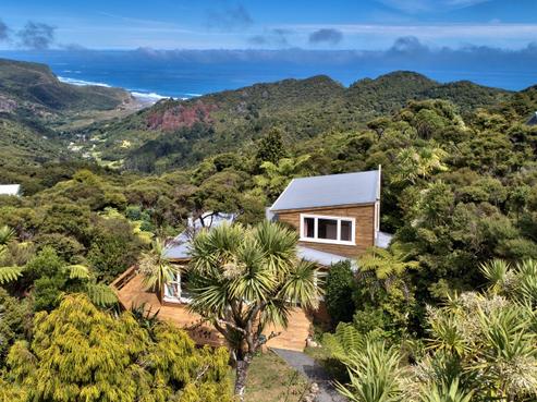 193 Piha Road, Piha