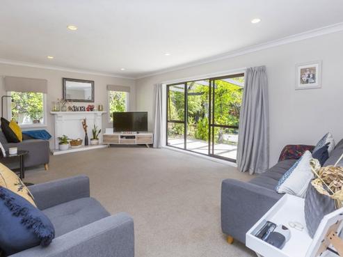 58 Akatarawa Road, Brown Owl
