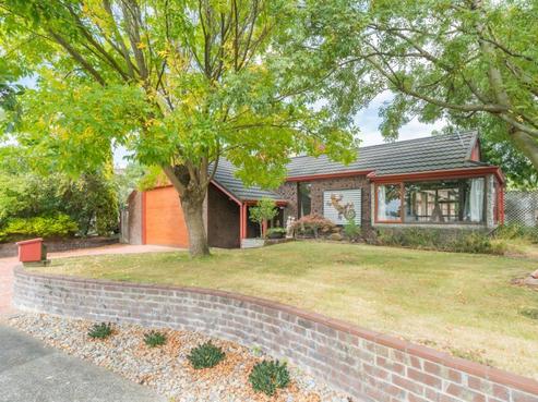 7 Grange Place, Milson