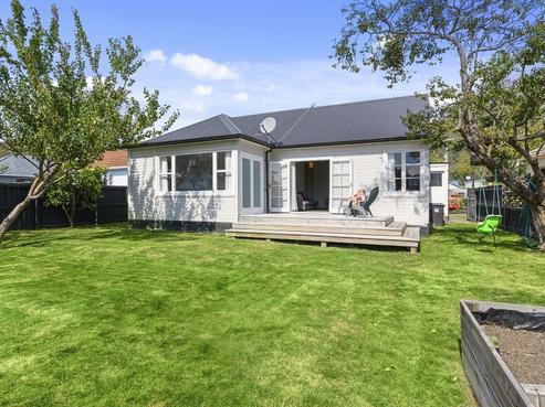 6 Keys Street, Naenae