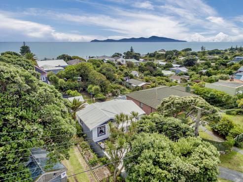 153 Wellington Road, Paekakariki