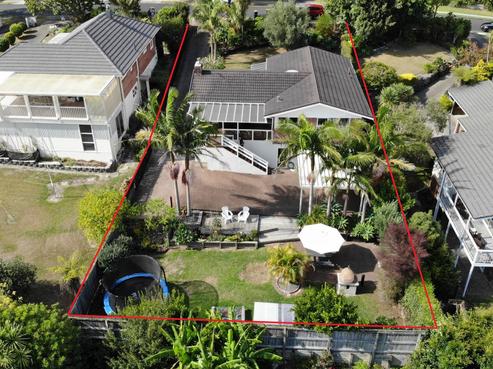 33 Mayfair Crescent, Mairangi Bay