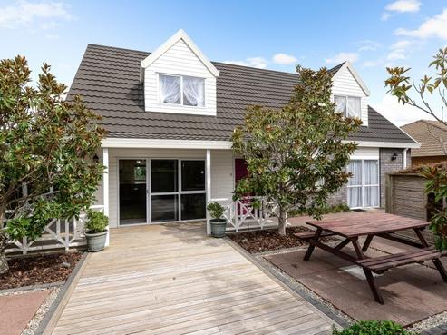 2 Sunny Dale, Western Heights