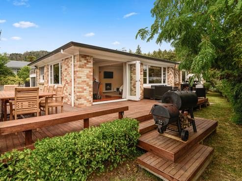 33 Lewis Road, Lynmore