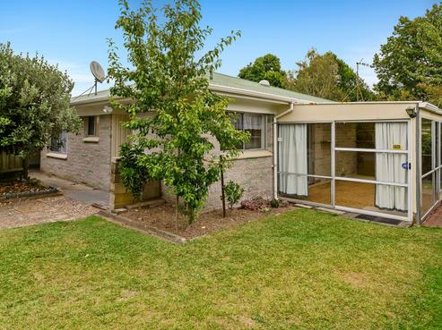 16A Rimu Street, Glenholme